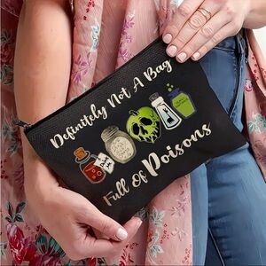 Disney Villains Evil Queen Cosmetic Wristlet Bag NWT